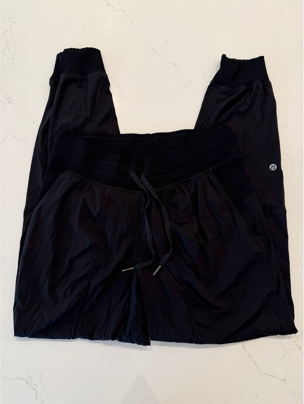 Lululemon Womens Size 6 Black Dance Studio Joggers Pants 28 Inseam